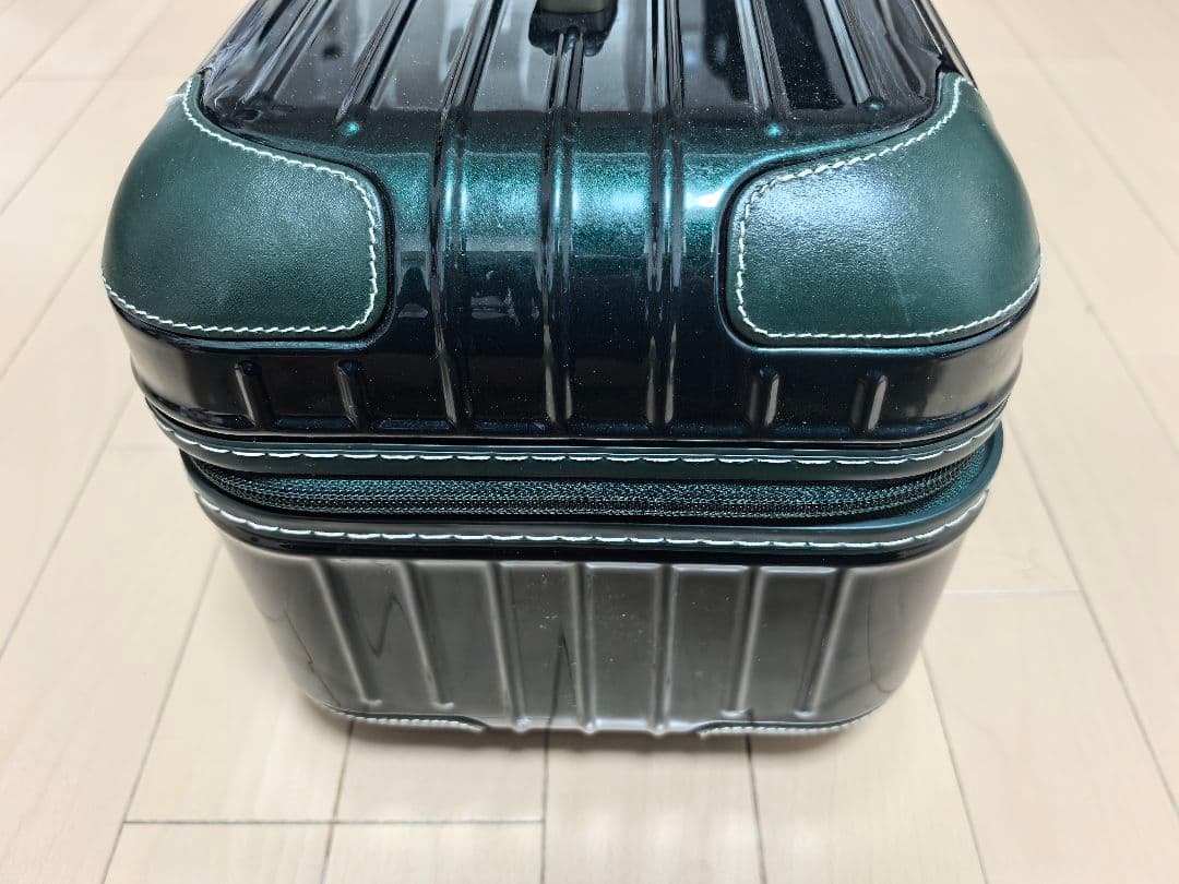 [値下不可]RIMOWA リモワ ボサノバビューティーケース ダイヤルロック式
