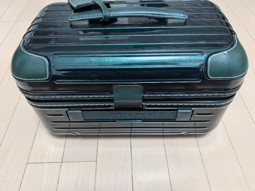 [値下不可]RIMOWA リモワ ボサノバビューティーケース ダイヤルロック式