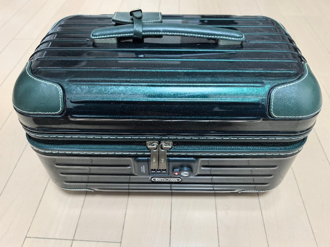 [値下不可]RIMOWA リモワ ボサノバビューティーケース ダイヤルロック式