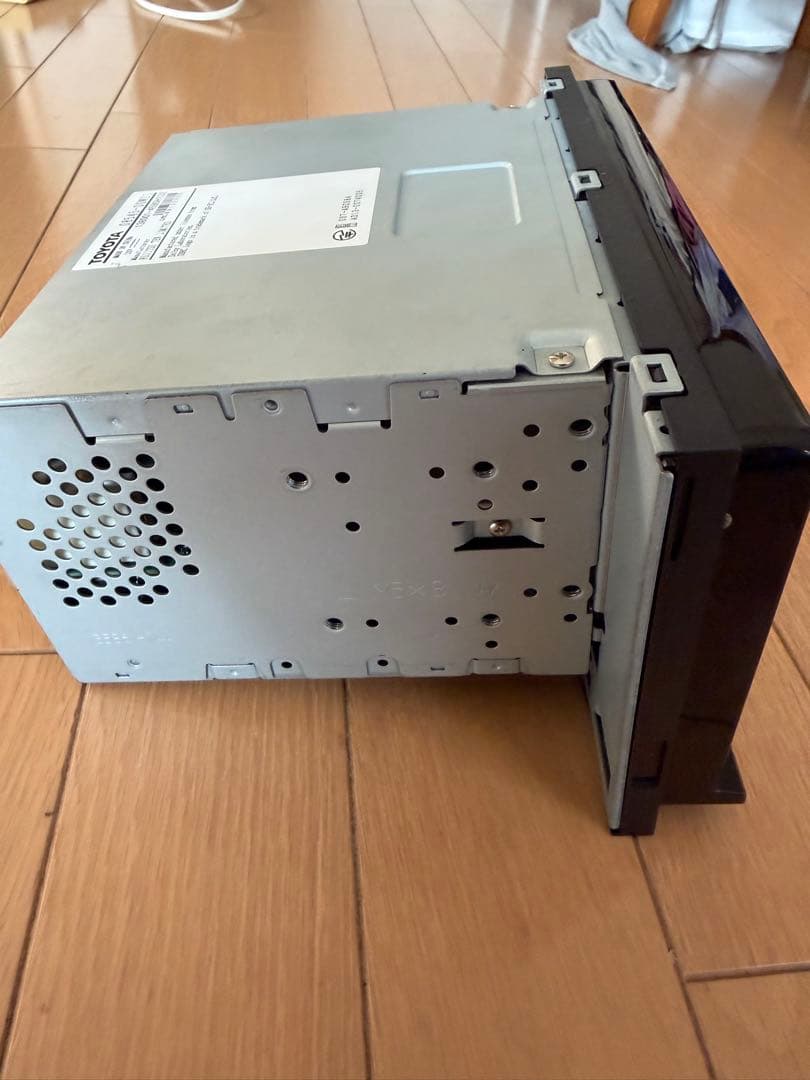 トヨタ カーナビ本体　NSZT Y64T