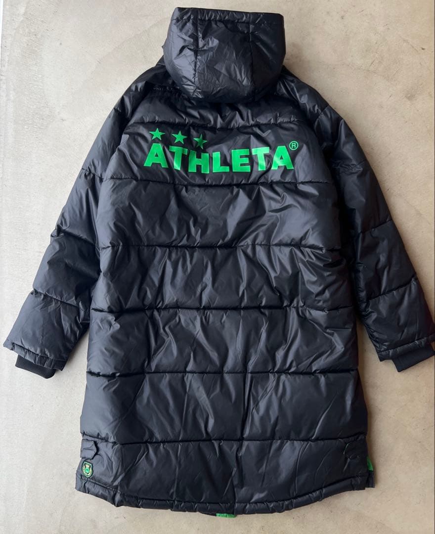 【ATHLETA】アスレタ　ベンチコート　M　黒　緑　ヴェルディカラー