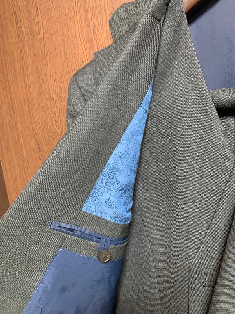 専用A5新品未使用！秋冬イタリアMARLANEウール100%3ピーススーツ！小訳