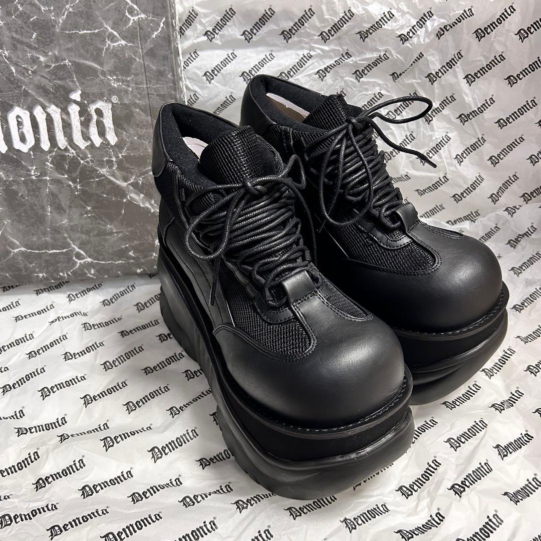 え*る様 新品未使用⭐️ Demonia デモニア 厚底スニーカー ブーツ 黒2