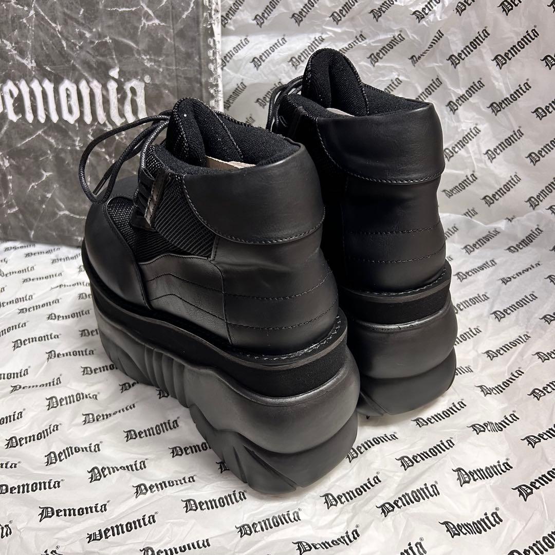 え*る様 新品未使用⭐️ Demonia デモニア 厚底スニーカー ブーツ 黒2