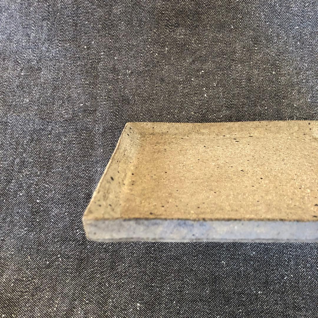 村上躍さん　砂化粧角皿