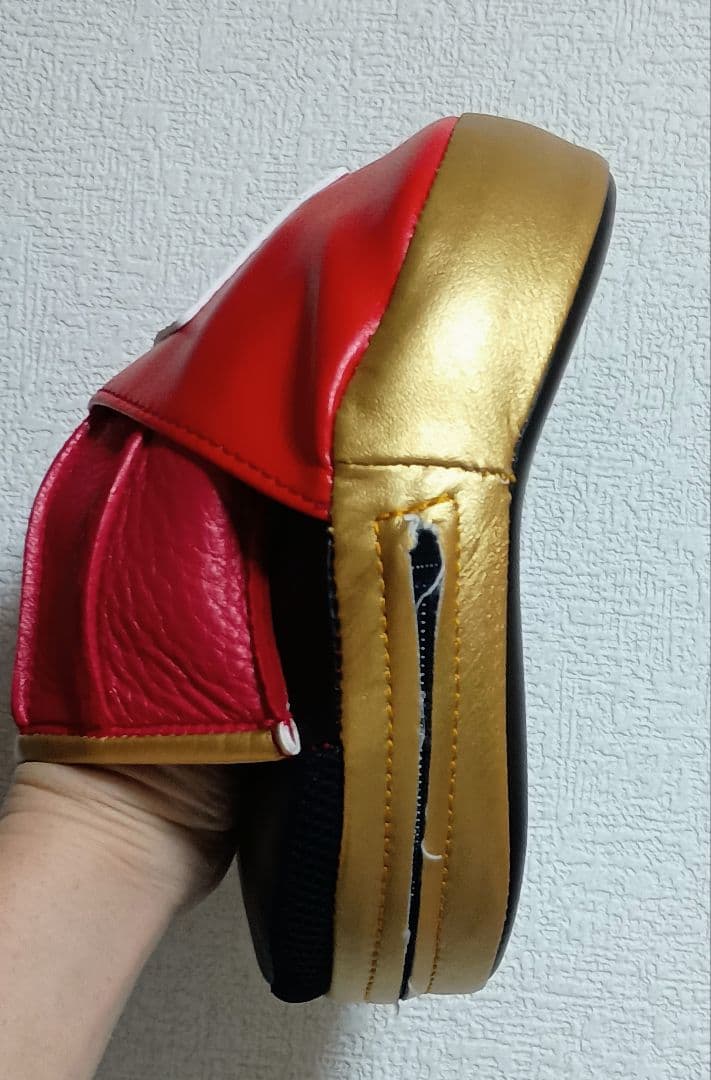 ISAMI コンビネーションミット　　　　　　　　　　　（パンチングミット）