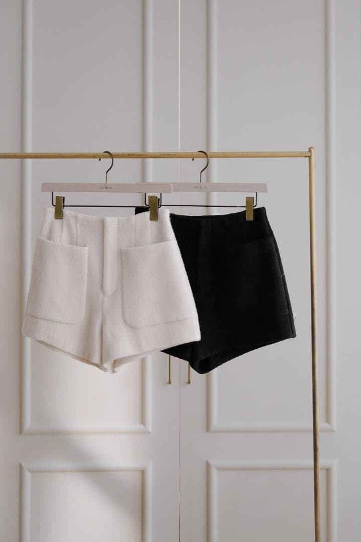 Her lip to Twinkle Wool Boucle Shorts 新品