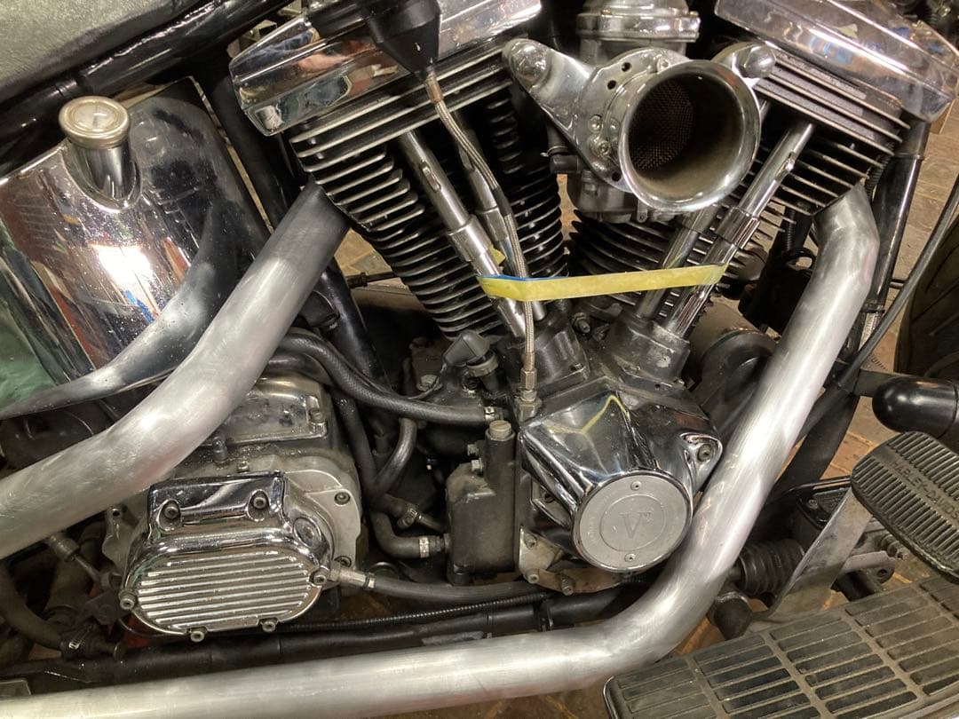 エボ　ソフテイル　ワンオフ　アップスイープ　マフラー　ハーレー　ステーあり