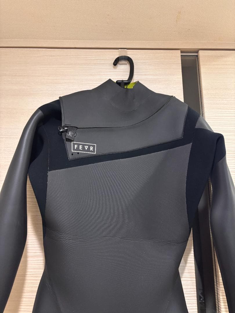 FEVR 2022 SKYSCRAPER フルスーツ 3mm USED