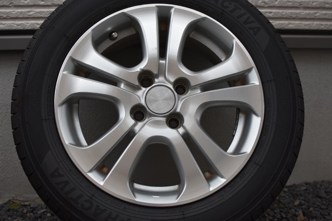 ノーマルタイヤ ２０２５年製　４本　ホンダ　純正ホイル付　15インチ