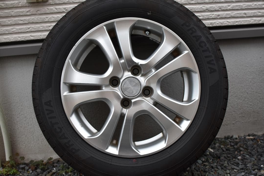 ノーマルタイヤ ２０２５年製　４本　ホンダ　純正ホイル付　15インチ