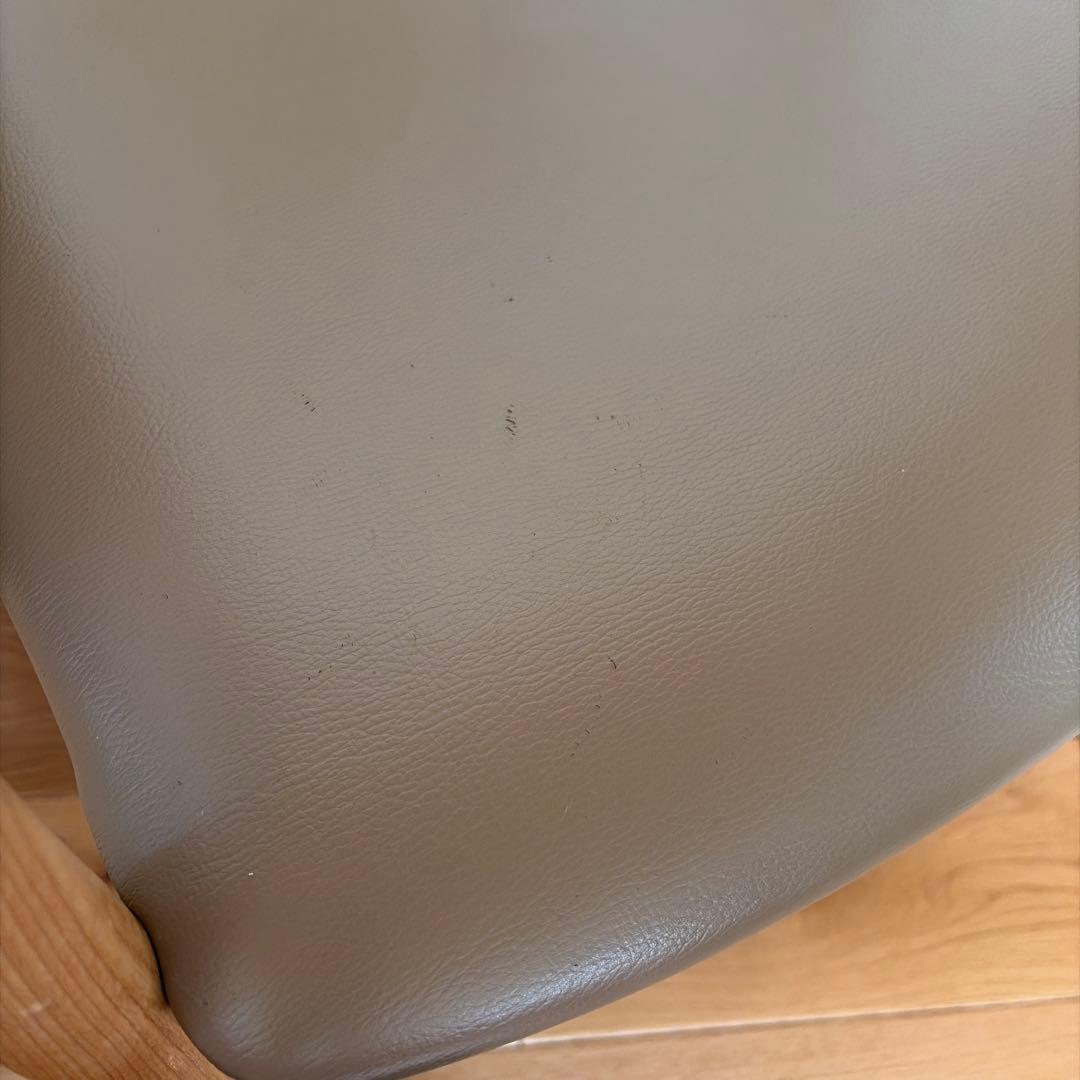 norna ダイニングチェア　ナチュラル　ウッド　合成皮革　無垢　肘付き　アーム