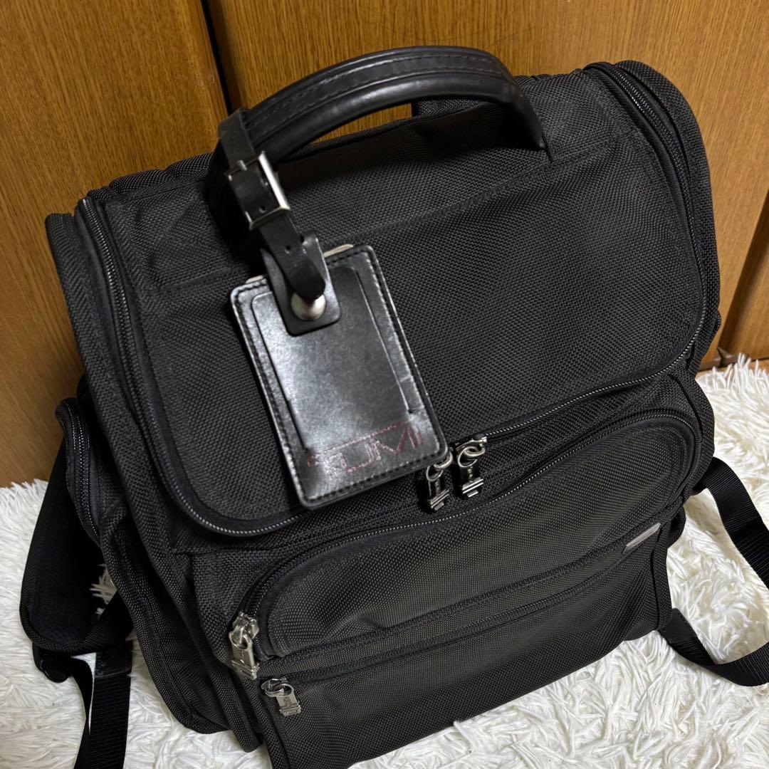 f*i様 TUMI ビジネス リュック PC対応 ブラック チャーム付 ナイロン