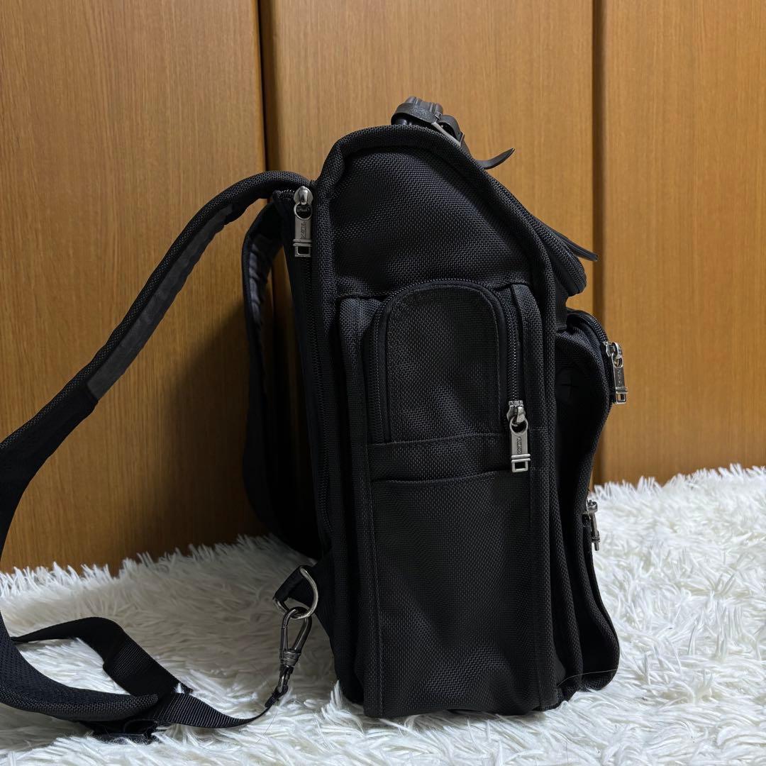 f*i様 TUMI ビジネス リュック PC対応 ブラック チャーム付 ナイロン