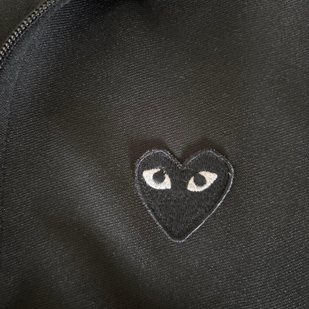 美品！PLAY ブラック パーカー