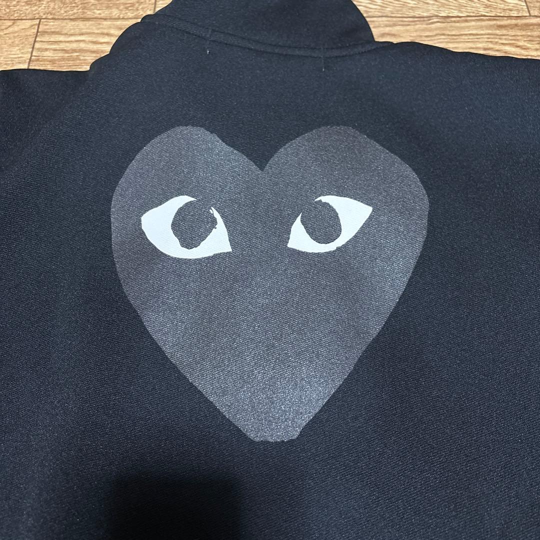 美品！PLAY ブラック パーカー