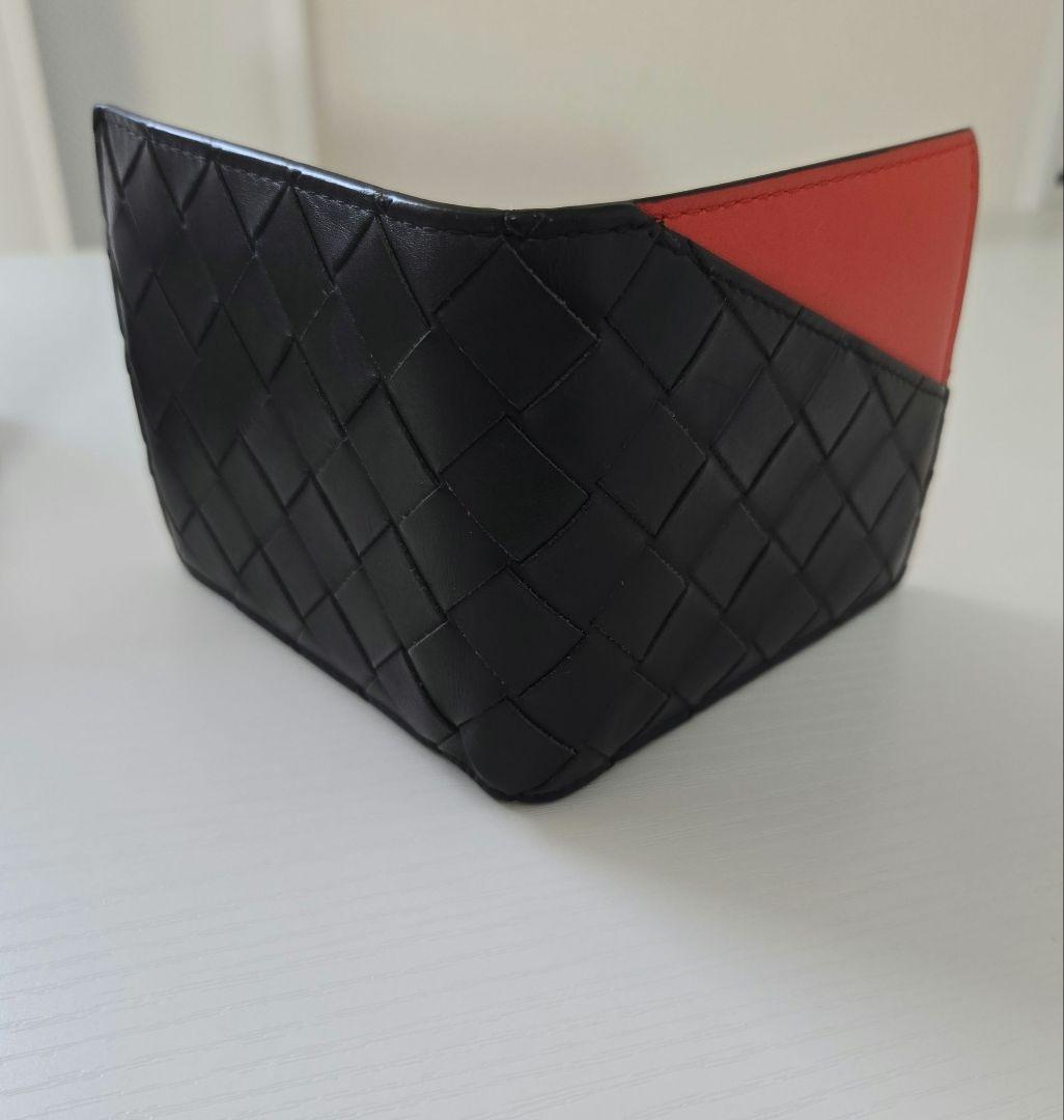 ボッテガヴェネタ　二つ折り財布　レッド　ブラック