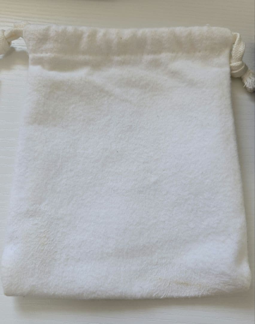 ボッテガヴェネタ　二つ折り財布　レッド　ブラック