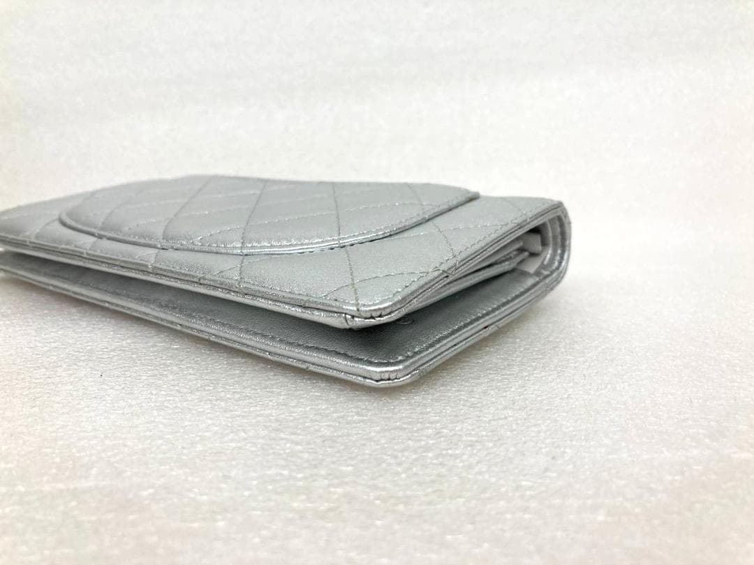 ♡ ギャランティ・箱付き ♡ CHANEL マトラッセ　シルバー 長財布