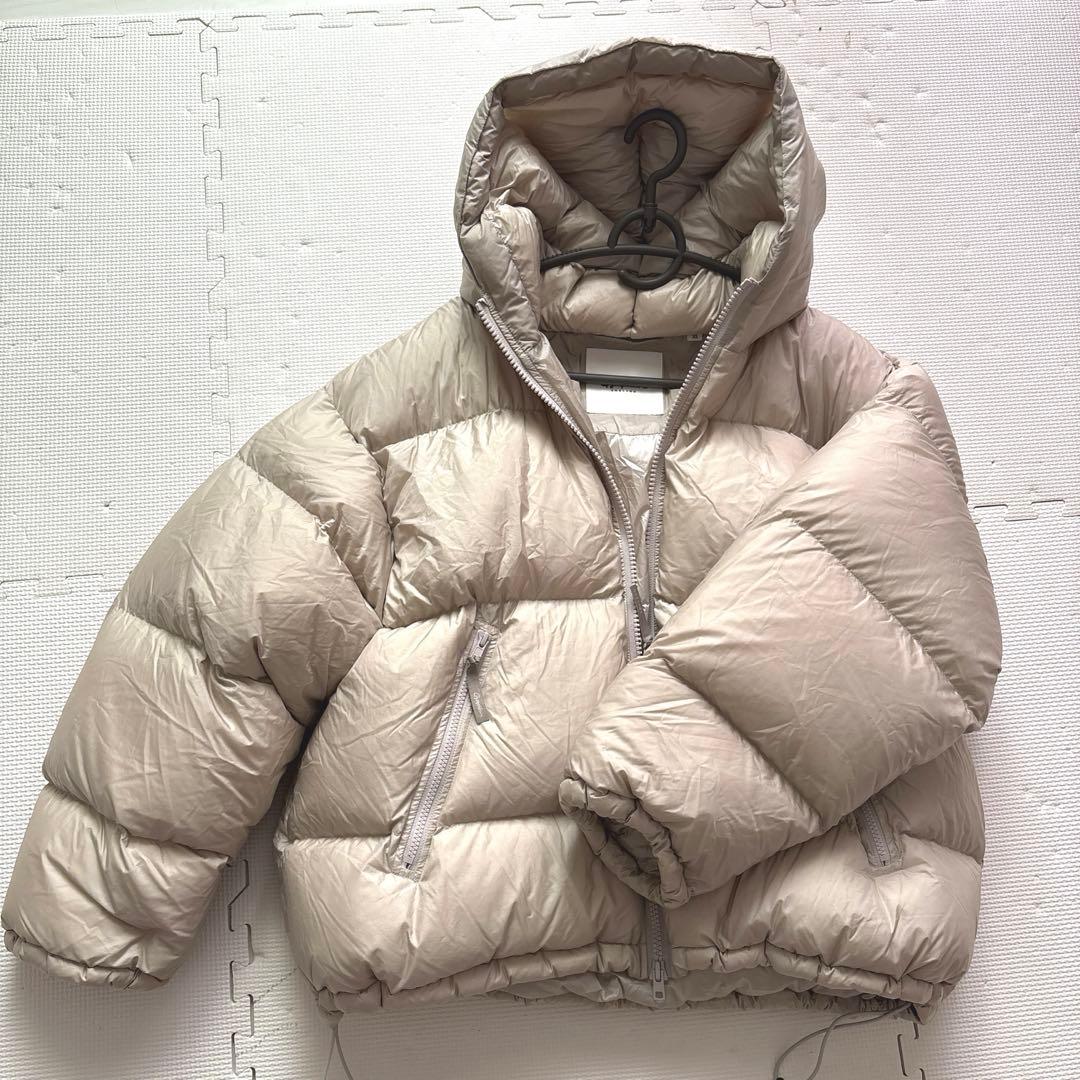 Gymplex ベージュ ダウンベスト フード付き