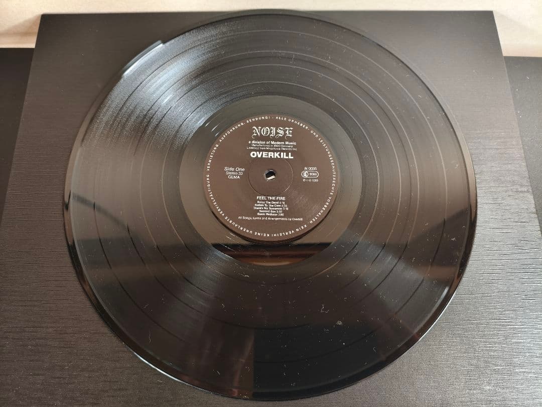 1985年 N 0035 Overkill – Feel The Fire LP