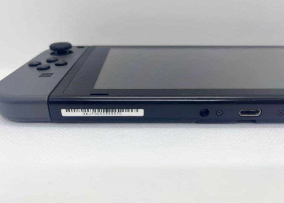 【美品】Nintendo Switch 本体 【新型モデル】