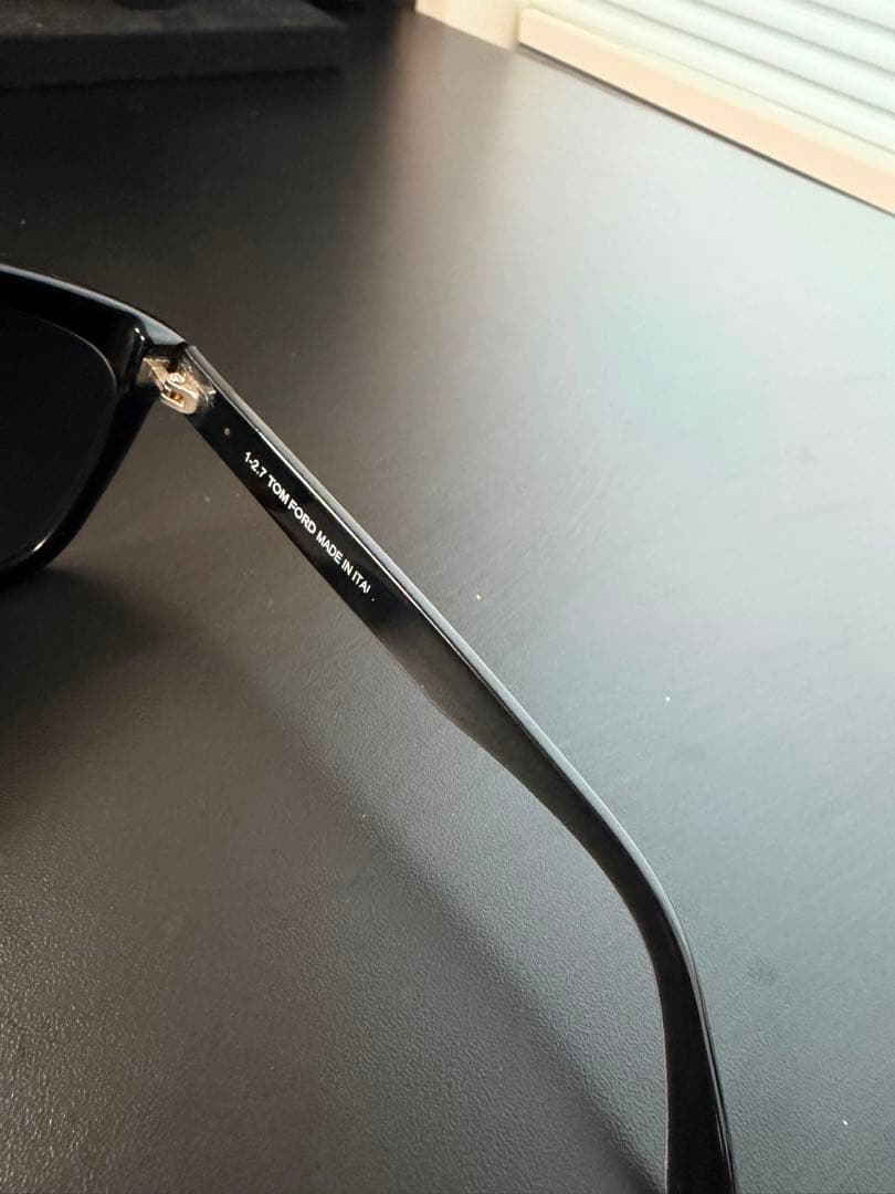トムフォードサングラス　TF502-F 要レンズ交換