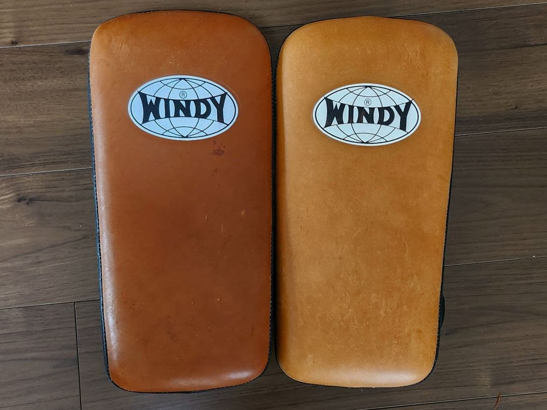 WINDY キックミット ブラウン/ブラック ２個セット