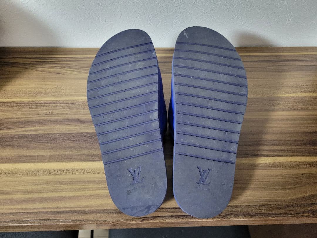 ヴィトン　サンダル　青色