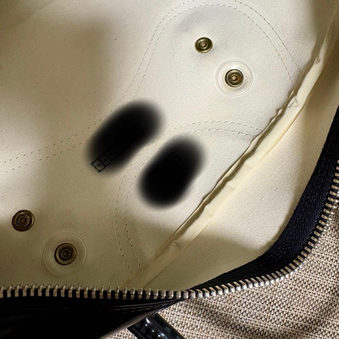 アディダス　adidas ボストンバッグ エナメル