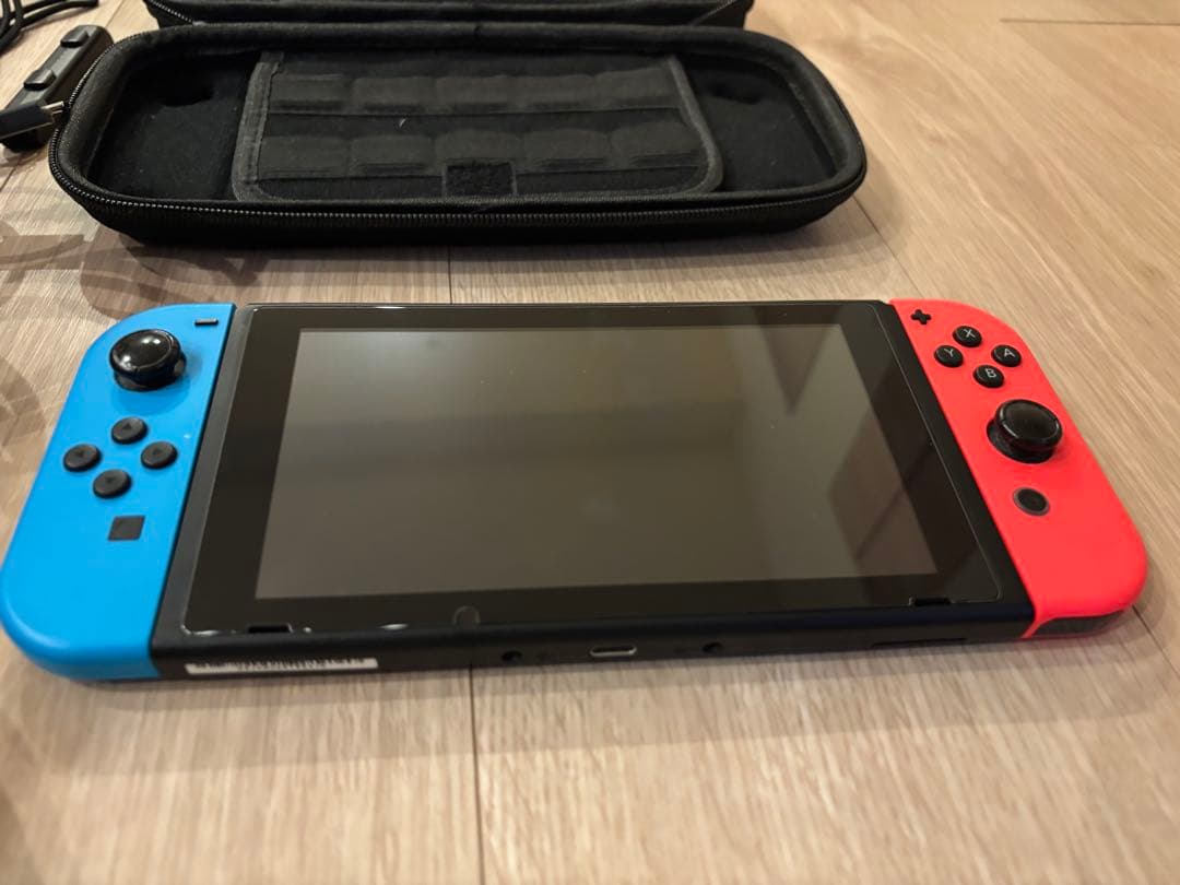 Nintendo Switch 本体 青/赤 Joy-Con・付属品付き