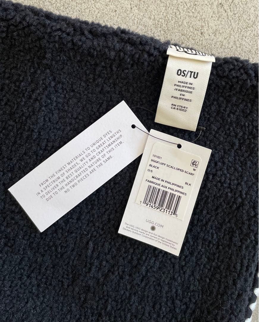 【未使用品】UGG ボアストール スカラップ マフラー ブラック 黒
