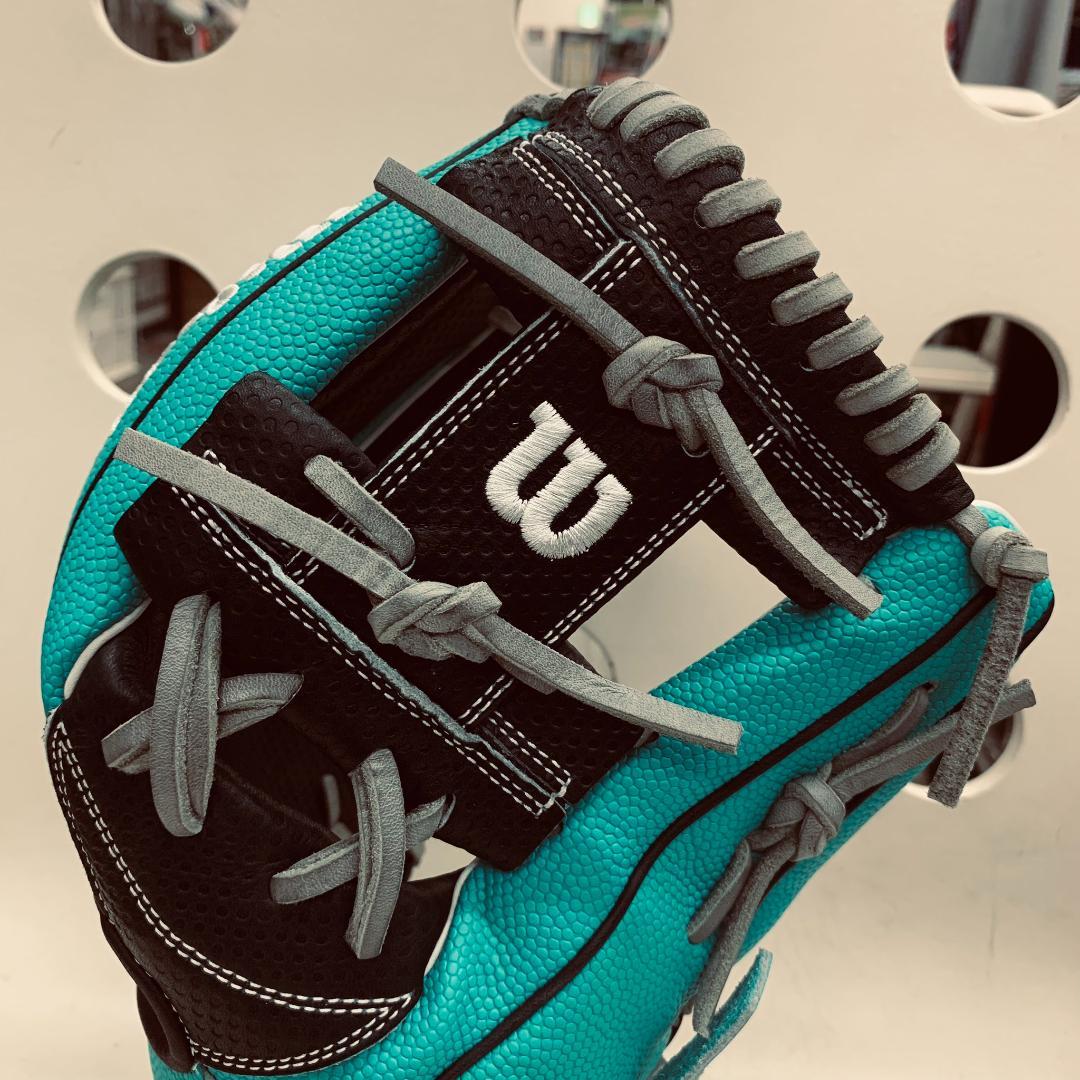 限定　ウイルソン　WBW103786　一般用　軟式用　内野手用　87型　型付け済