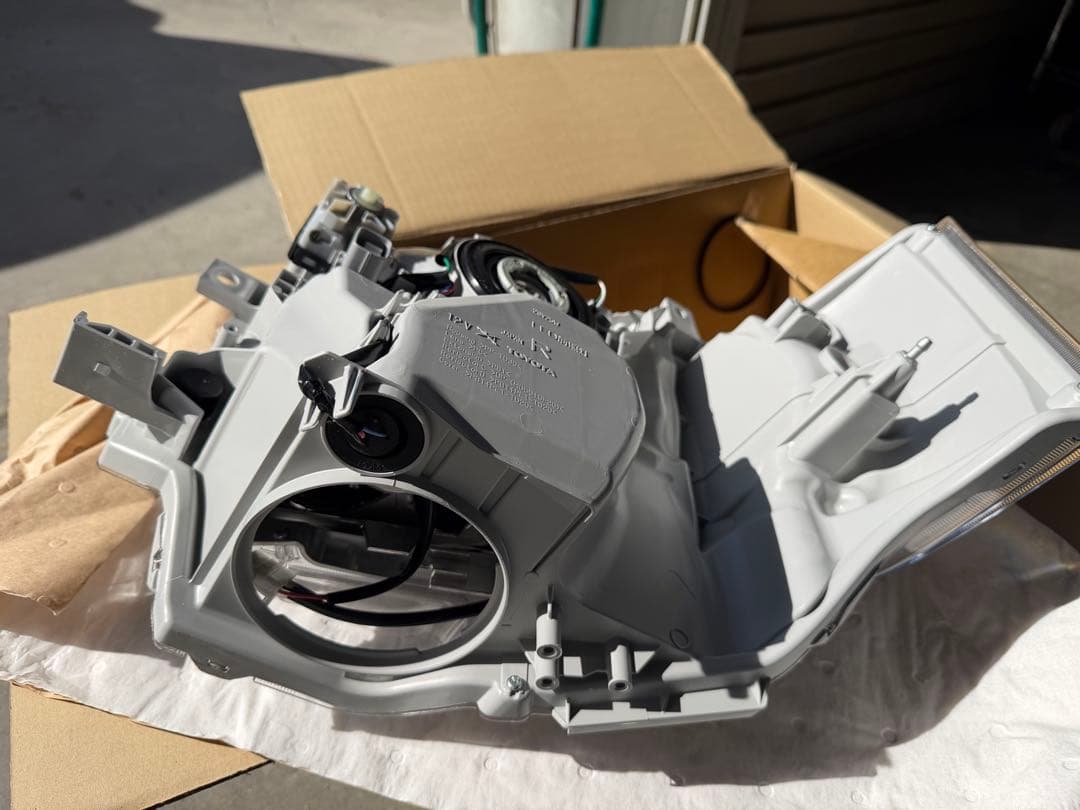 ハイエーススーパーGL GDH201 ダークプライム ヘットライト