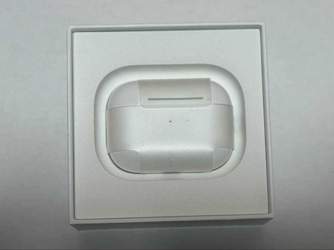 Apple AirPods Pro 2 Lightning azla付き