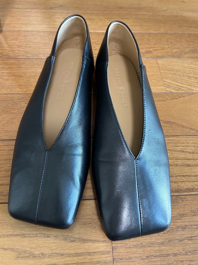 美品ODETTE E ODILE オブリークスクエアトゥフラット　22.5㎝