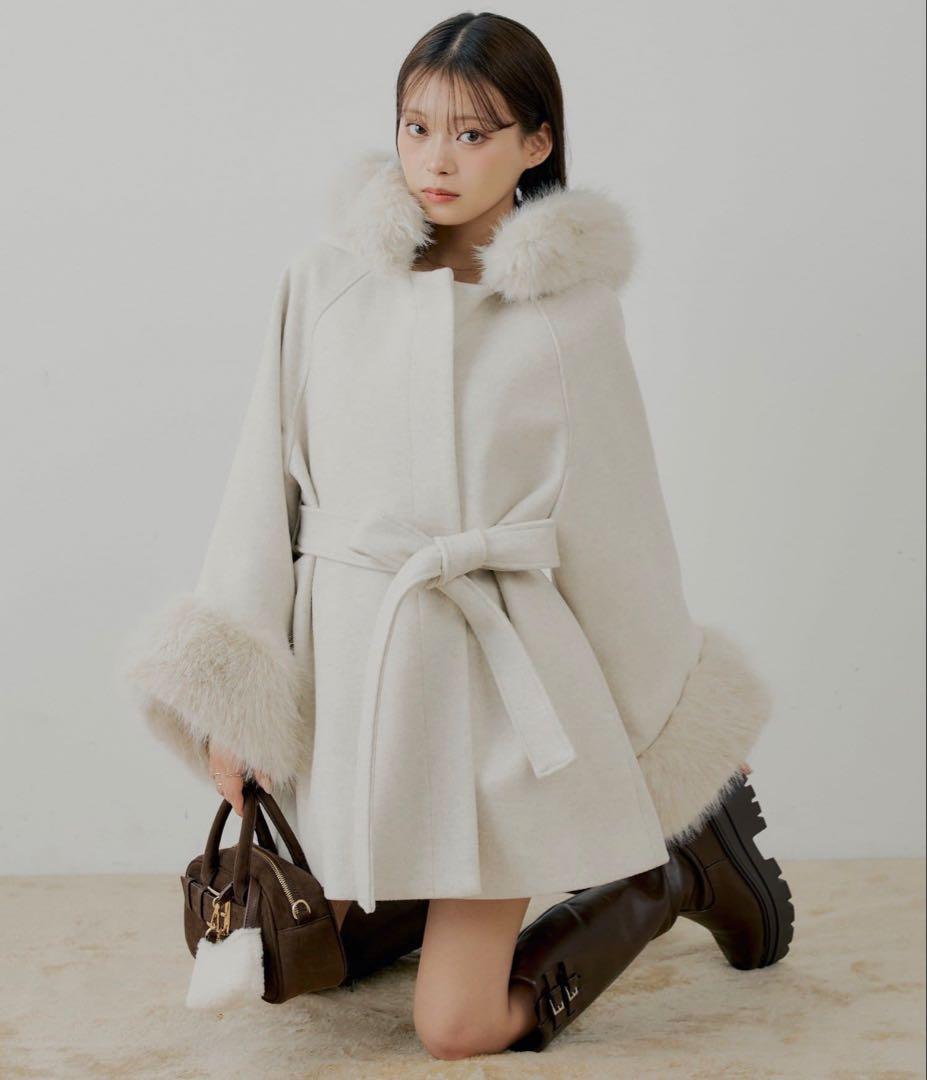 Chico ファー付きフード襟マルチwayケープコート アイボリー F