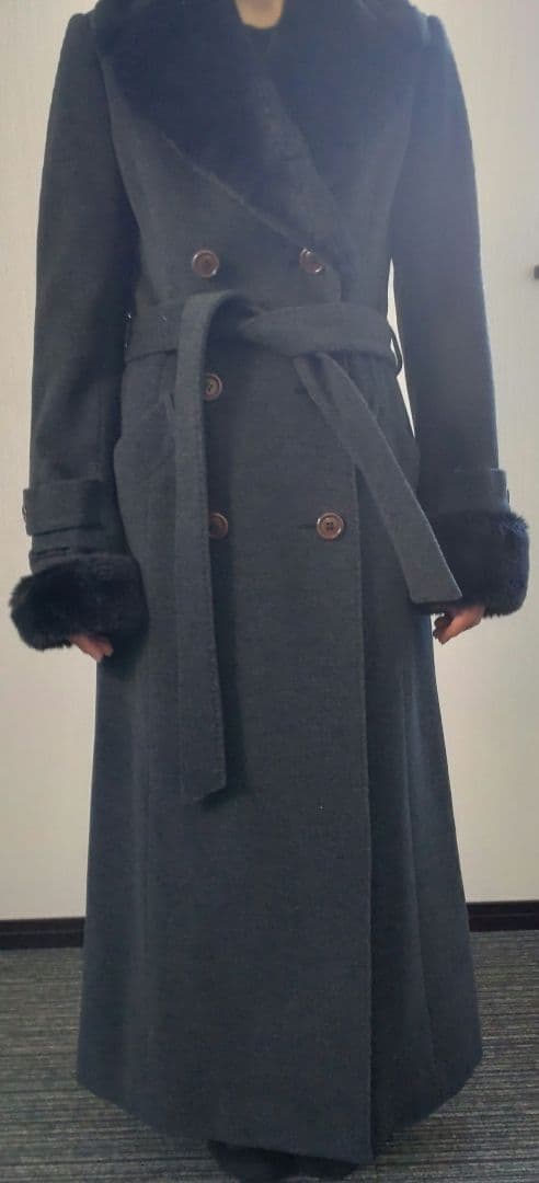 BOSCHボッシュウールダークグレー ファー付きマキシ丈ロングコートsize38