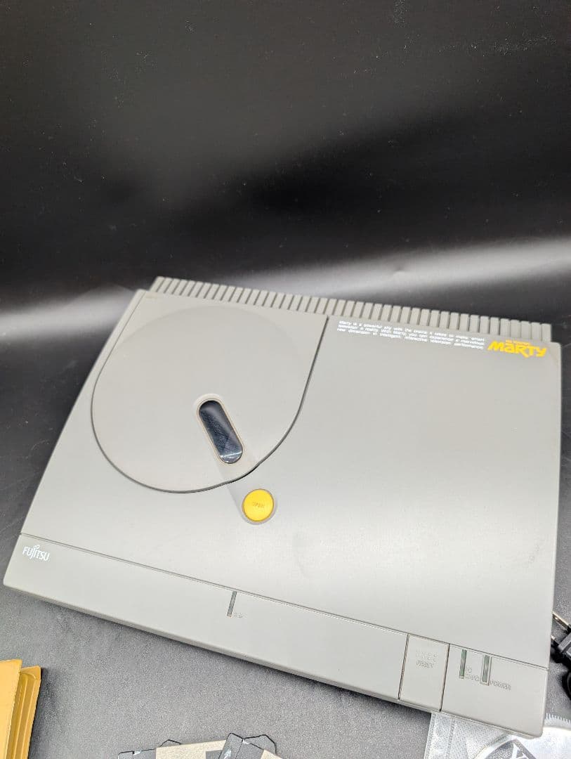 【外装比較的綺麗】FM TOWNS MARTY2 本体　現状品