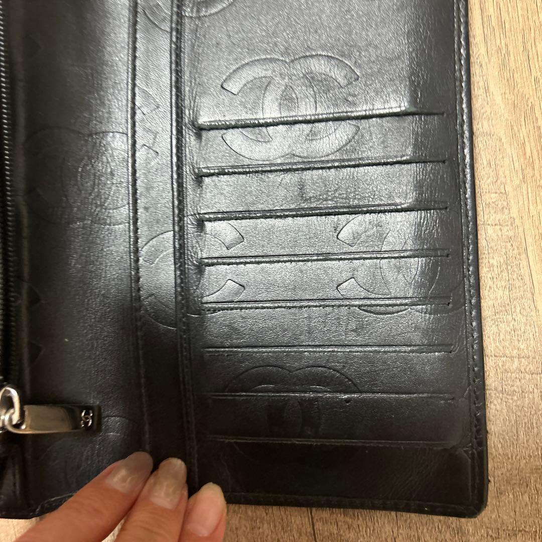 〝緊急値下げ〟 CHANEL二つ折財布