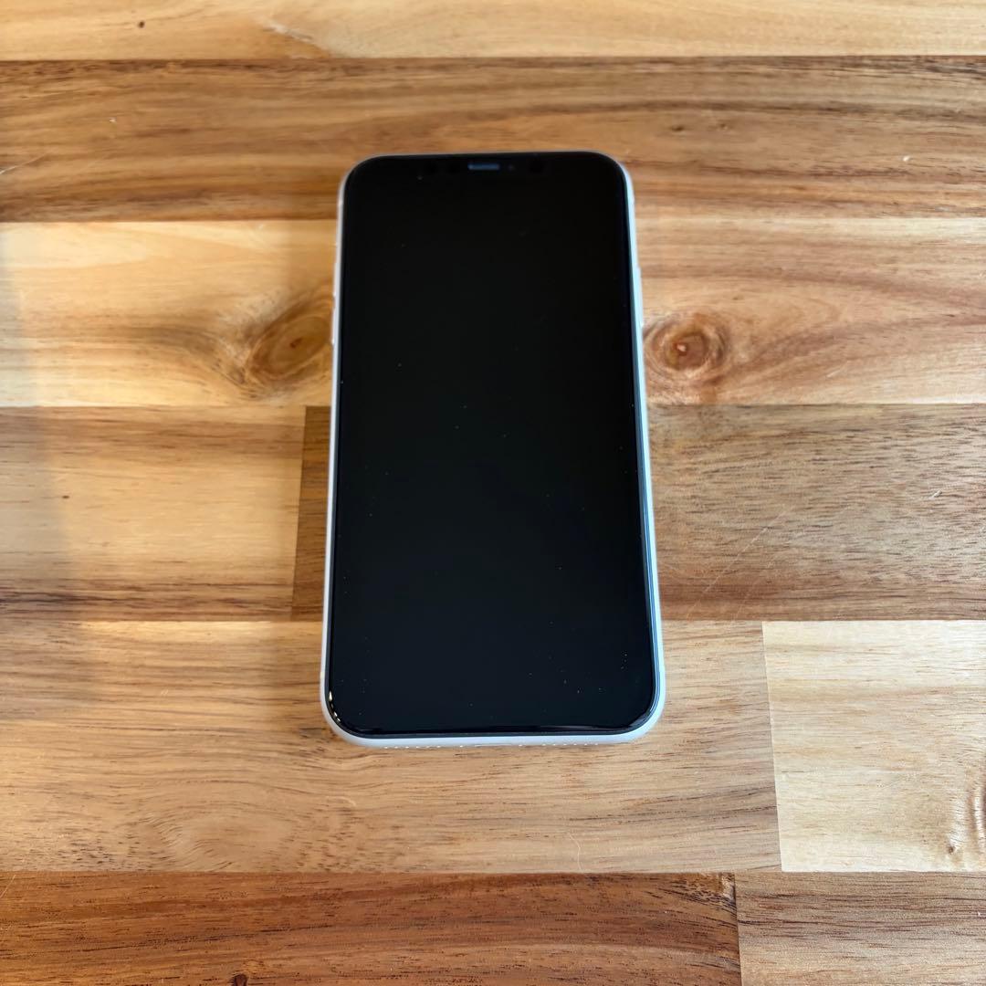 猫*様 iphone11（ホワイト128GB） ※simフリー・箱あり