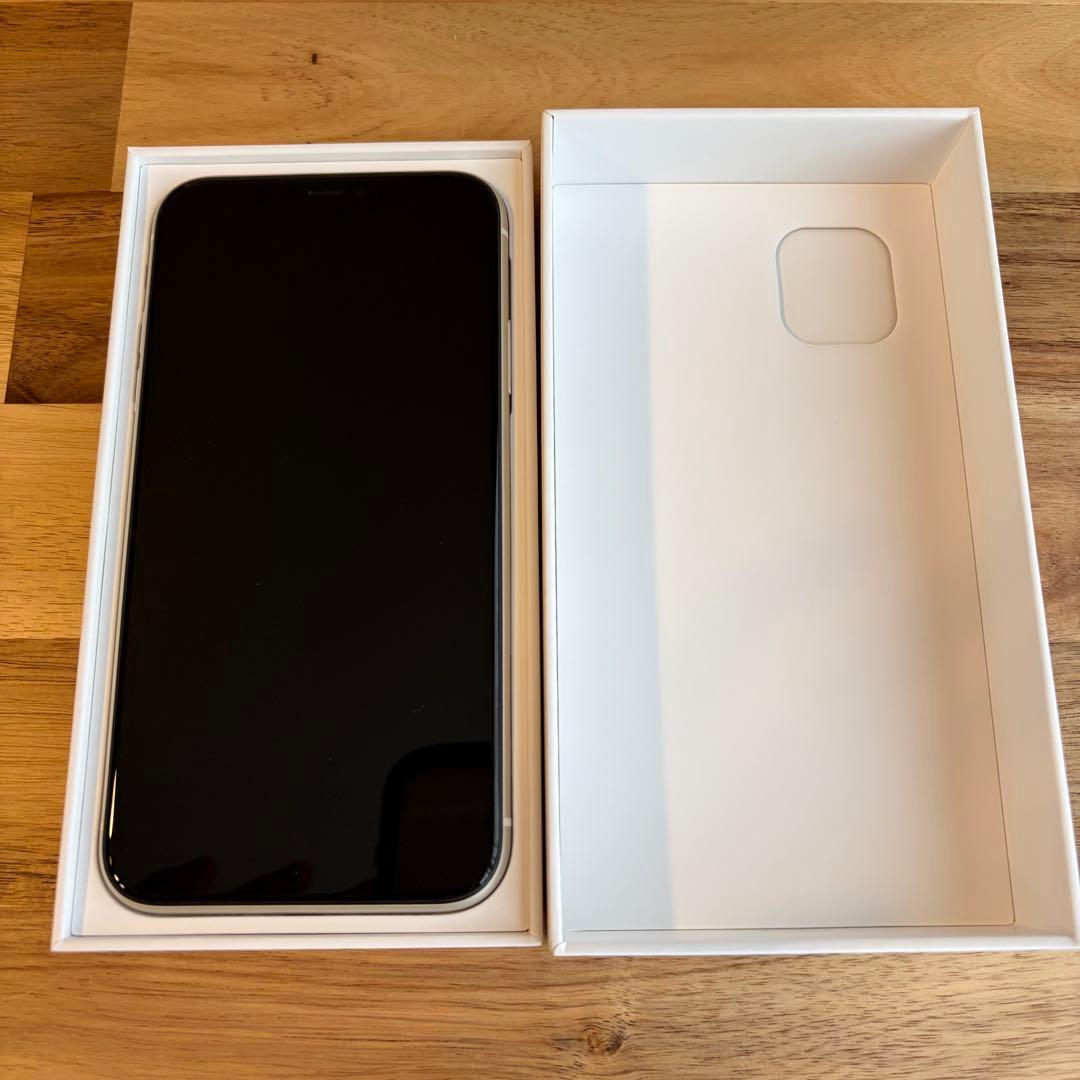 猫*様 iphone11（ホワイト128GB） ※simフリー・箱あり