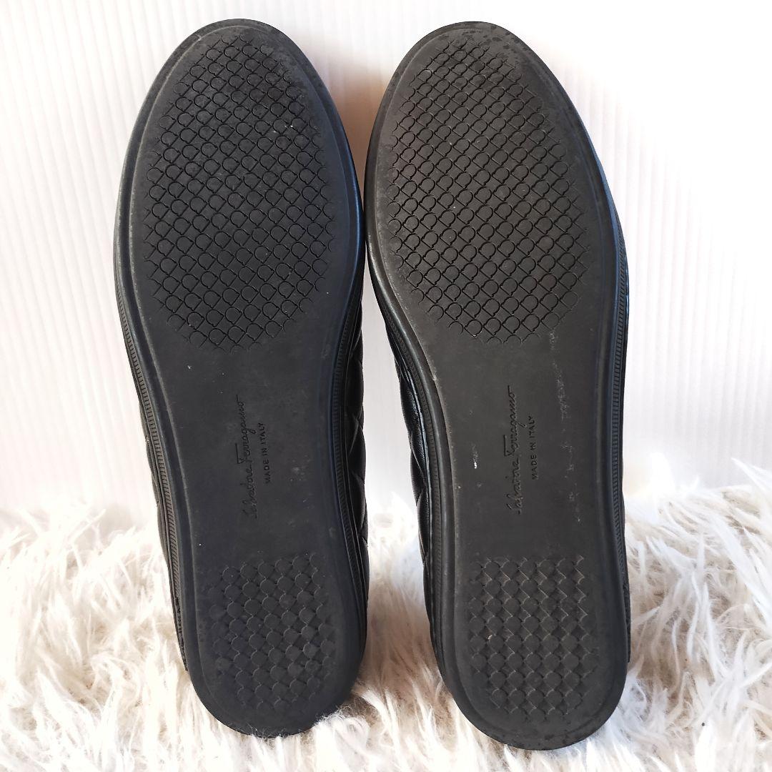 美品◎ フェラガモ ルフィナ 5.5 フラット ヴァラ キルティング 黒