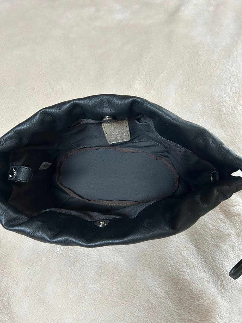 ⭐︎新品未使用⭐︎russet レザー巾着 4WAYショルダーバッグ ブラック