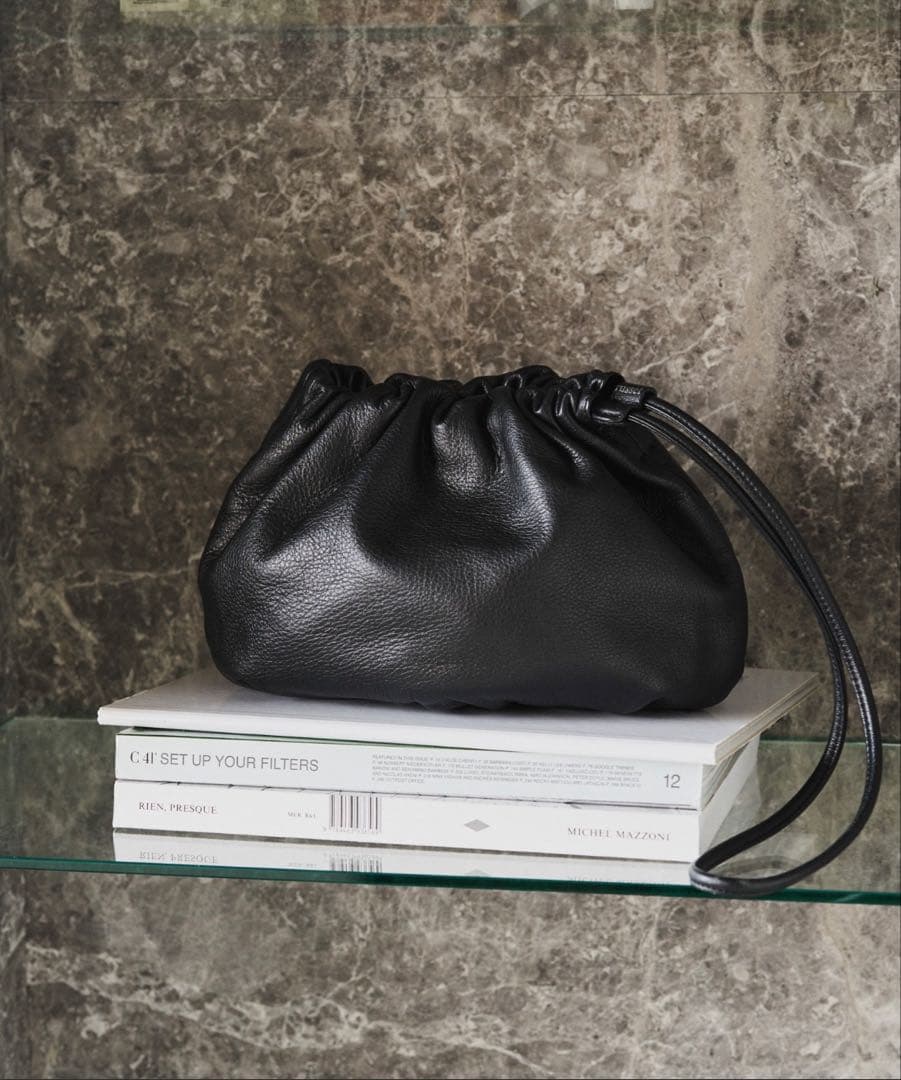 ⭐︎新品未使用⭐︎russet レザー巾着 4WAYショルダーバッグ ブラック