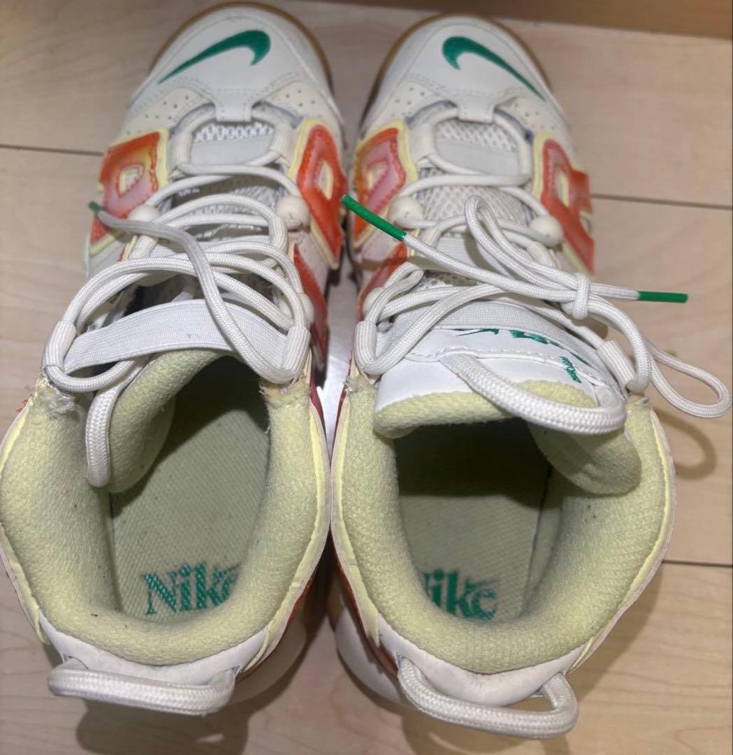 FB7702-100 NIKE モアアップテンポ 23.5cm GS モアテン