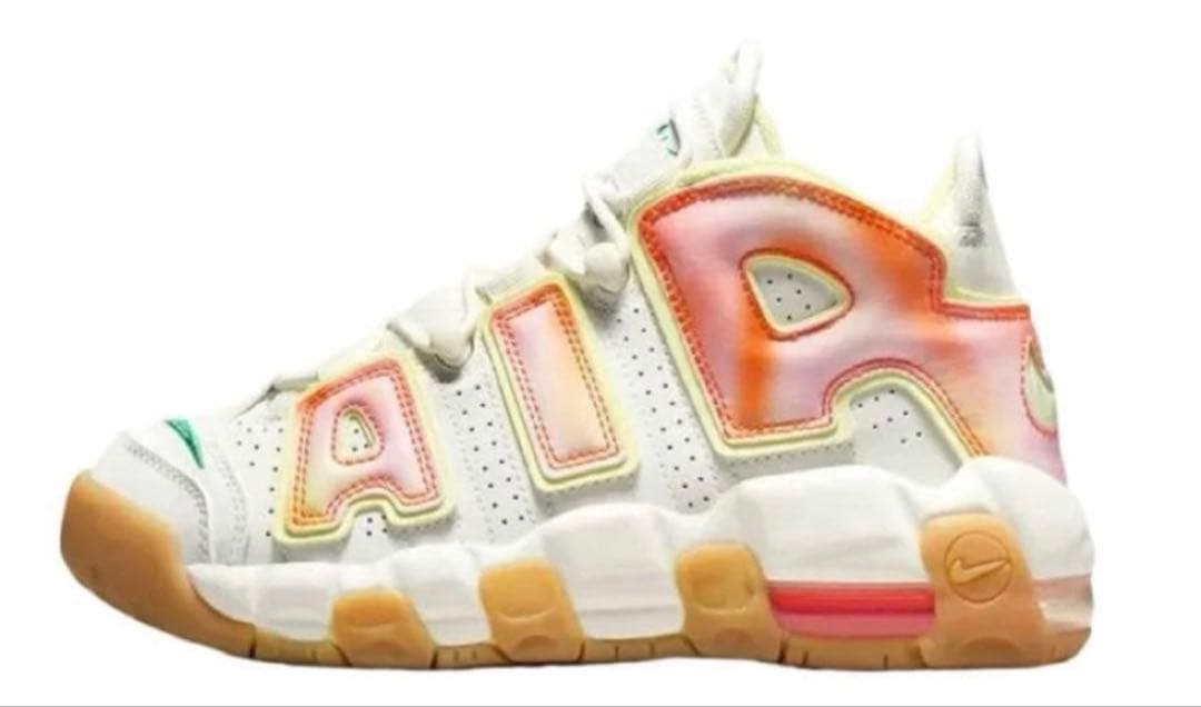 FB7702-100 NIKE モアアップテンポ 23.5cm GS モアテン