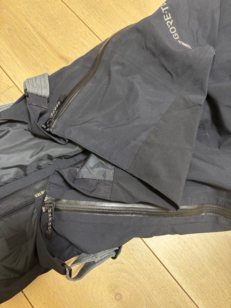 ak Burton ゴアテックススノーボード ビブパン