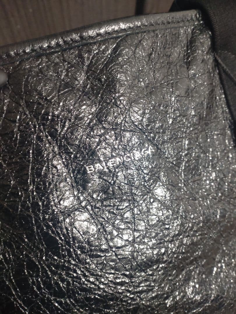 【1月末までお値下げ中】 BALENCIAGA ネイビーカバスS ハンドバッグ