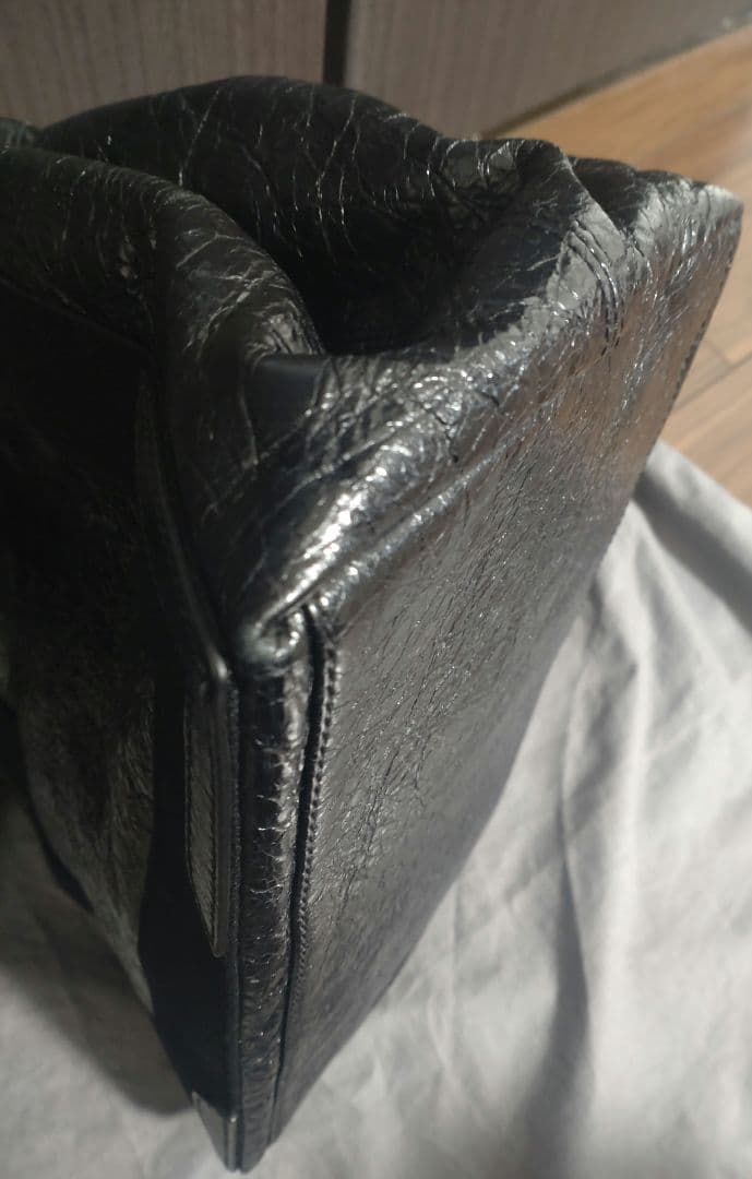 【1月末までお値下げ中】 BALENCIAGA ネイビーカバスS ハンドバッグ